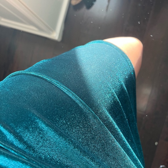 Green Velvet dress size: small - Picture 2 of 2